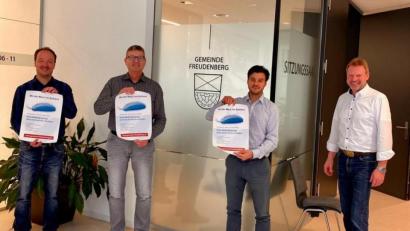 Bild: Gemeinde Freudenberg/exb
Von links: Tobias Basler, Bernhard Rumpler, Christian Kätzlmeier und Bürgermeister Alwin Märkl.