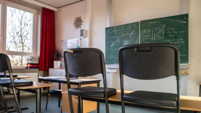 Symbolbild: Guido Kirchner/dpa
Die Schulen waren im Landkreis Tirschenreuth monatelang geschlossen.