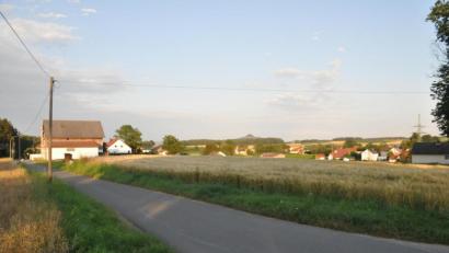 Bild: ak
Neun Parzellen sieht der Bebauungsplan "Am Schertelholz" für ein Baugebiet bei Ramlesreuth vor.