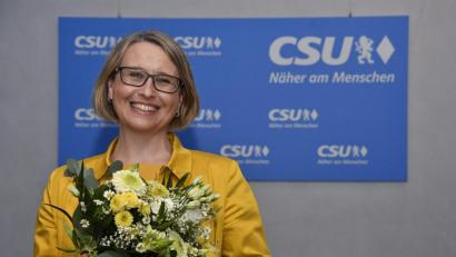 Bild: Petra Hartl
Susanne Hierl aus Neumarkt ist die Direktkandidatin der CSU im Bundeswahlkreis 232 Amberg/Amberg-Sulzbach/Neumarkt.