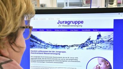 Bild: Petra Hartl
Auf ihrer Homepage heißt die Juragruppe Besucher, die sich informieren wollen, herzlich willkommen. Ob auch die Stadt Auerbach in diesem bisher nur in Oberfranken tätigen Zweckverband zur Wasserversorgung willkommen sein wird, sollen Gespräche zeigen, die der Stadtrat am Mittwoch in Auftrag gab.