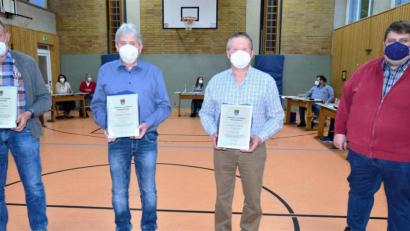 Bild: no
Von links Josef Margraf, Hans Pirner, Werner Englhard und Erster Bürgermeister Dieter Dehling.