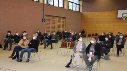 Bild: kro
Für die Anwohner des Kellerbergs gab es am Freitagabend in der Turnhalle eine Infoveranstaltung.