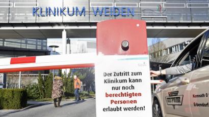 Archivbild: Petra Hartl
Wer ist zum Besuch am Weidener Klinikum berechtigt? Zweifach Geimpfte müssen sich dennoch testen lassen, um eingelassen zu werden.