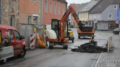 Bild: jr
Wegen der Verlegung einer neuen Gasleitung musste die Ortsdurchfahrt im Bereich Vorstadt komplett gesperrt werden.