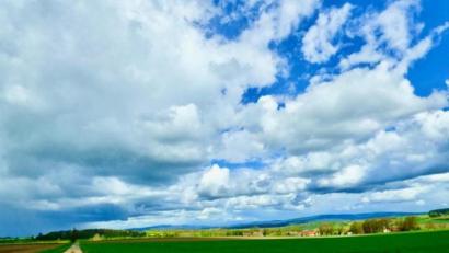 Bild: Jürgen Klein/exb
Beeindruckende Wolkenformationen hat Jürgen Klein aus Waldsassen bei Egerteich festgehalten.
