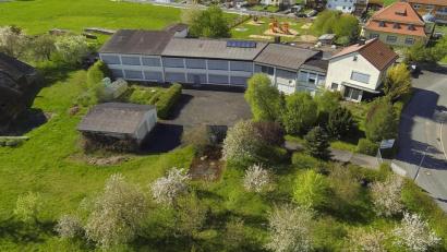 Bild: ner
Auf dem "Weidner-Anwesen" in Krummennaab soll eine Tagespflege-Einrichtung entstehen.