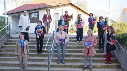 Bild: di
Die geehrten und verabschiedeten Mitglieder des Frauenbunds Schmidgaden-Trisching zeigt unser Foto.
