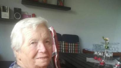 Bild: du
Die Ehrenvorsitzende des Frauenbundes Schirmitz, Betty Blohon, ist im Alter von 85 Jahren verstorben.