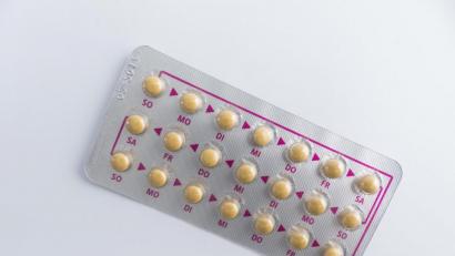 Bild: Adobe Stock
Die Antibabypille in ihrer Verpackung. Nur eine regelmäßige Einnahme schützt vor ungewollten Schwangerschaften.