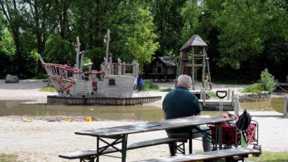 Bild: Stephan Huber
Am Montagvormittag war auf dem Piratenspielplatz in Amberg noch nicht viel los. Doch das dürfte sich bald ändern.