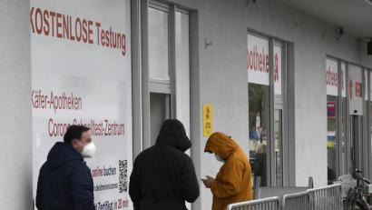 Bild: Petra Hartl
Corona-Testzentrum in der Amberger Apotheke St. Marien.