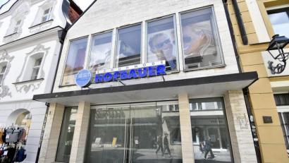 Bild: Petra Hartl
Hier in der Georgenstraße in Amberg war bis März eine Filiale des Chamer Unternehmens Schuhmode Hofbauer untergebracht. Nun ist es ein weiterer Leerstand in der Innenstadt.