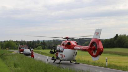 Bild: rw
Wegen seiner Verletzungen brachte der Rettungshubschrauber einen Motorradfahrer ins Klinikum.