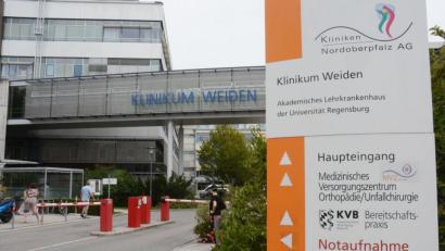 Archivbild: Gabi Schönberger
Patienten kommen mit akuten Notfällen aus Angst vor einer Corona-Infektion manchmal zu spät in die Notaufnahme. Das Klinikum Weiden will diesem Trend entgegenwirken.