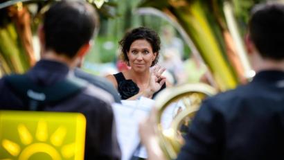 Bild: Christian Dürst/exb
Kerstin Dikhoff, die in Sulzbach-Rosenberg aufgewachsen ist, arbeitet seit 21 Jahren als Landesposaunenwartin der evangelisch-lutherischen Kirche in Bayern und lebt heute in Nürnberg. Ob ihrer Verdienste wurde ihr der Ehrentitel Kirchenmusikdirektorin verliehen.