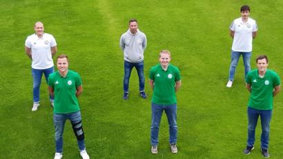 Bild: exb
Die neue Führungscrew des SV Mitterteich II: Tomas Schiffmann (hinten von links, Spielleitung), Ralf Müller (Sportdirektor), Tobias Eckert (Spielleitung), Florian Zeus (vone von links, Teammanager), Florian Greim (Spielertrainer), Tobias Seitz (Co-Trainer).