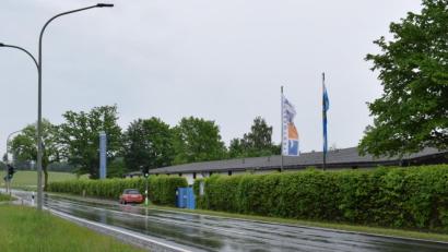 Bild: szl
Von Januar bis März 2021 wurde im Stadtgebiet insgesamt die Geschwindigkeit von 2561 Fahrzeugen kontrolliert. Franz Heinrich regte Geschwindigkeitskontrollen in der Mähringer Straße beim Freibad Tirschenreuth an.