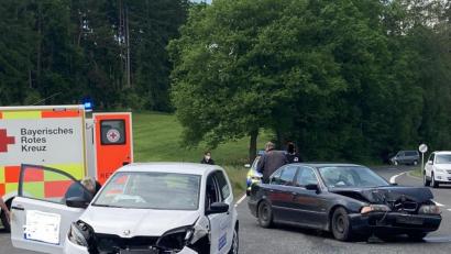Bild: Polizei Neustadt/WN
Eine leichtverletzte Person gab es bei einem Verkehrsunfall bei Görnitz.