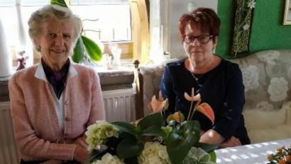 Bild: soj
Geburtstagskind Petra Becher (rechts) mit Inge Stich, die die Glückwünsche der Frauen-Union überbrachte.