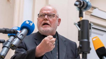 Archivbild: Peter Kneffel
Am 4. Juni 2021 erklärte Kardinal Reinhard Marx seinen Rücktritt. Jetzt hat ihm der Papst geantwortet.