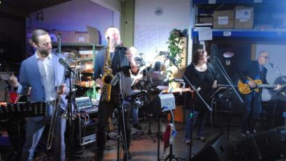 Archivbild: gag
Let the good times roll - ohne Corona. Die King-Size-Combo, hier bei einem Konzert in Floß, bestreitet die zweite Serenade in der Freizeitanlage.