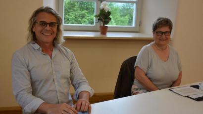 Bild: jr
Wolfgang Karbstein und Hildegard Betzl sind als Behindertenbeauftragte nun auch in der Gemeinde Leonberg tätig.