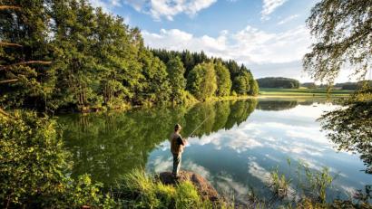 Bild: Florian Trykowski/Oberpfälzer Wald/exb
Weite, Ruhe, Fischreichtum – das ist der Dreiklang des Angelglücks im Oberpfälzer Wald.