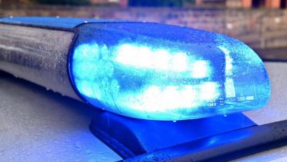 Symbolbild: Carsten Rehder/dpa
Als die Grenzpolizei auf der A 6 bei Vohenstrauß ein Auto kontrollieren wollten, wechselten dessen Fahrer und eine Beifahrerin während der Fahrt den Platz.