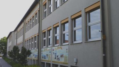 Bild: fsb
Die Lehrer an der Grundschule in Altenstadt/WN haben elf Tablets über das Förderprogramm "Lehrerdienstgeräte" bekommen.