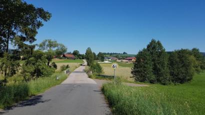 Bild: gi
Die sehr schadhafte Pfreimdbrücke zwischen den Ortschaften Isgier und Lohma wird abgebrochen und durch den Markt Moosbach und die Stadt Pleystein durch einen Neubau ersetzt.