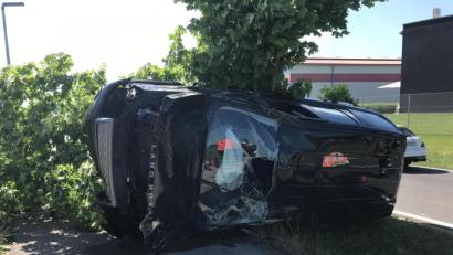 Bild: Polizeiinspektion Amberg
Die Fahrerin des SUV wurde zwischen Ursensollen und Hohenkemnath schwer verletzt geborgen und ins Krankenhaus gebracht.