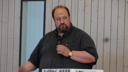 Bild: Houschka
Was kostet der neue Brunnen? Ingenieur Udo Hartmann schätzte die auf Fensterbacher Gemeindegrund entstehende Baumaßnahme auf 300 000 Euro. Doch genau mochte er sich nicht festlegen, "denn die Materialkosten fahren Achterbahn".