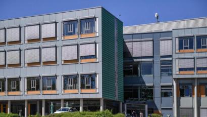 Bild: Florian Miedl/fph
Die Grundversorgung im Landkreis Wunsiedel sichern und gleichzeitig die beiden Häuser (hier ein Bild des Klinikums in Selb) spezialisieren und stärken – diese Zielsetzung hat der Aufsichtsrat des Klinikums Fichtelgebirge formuliert.