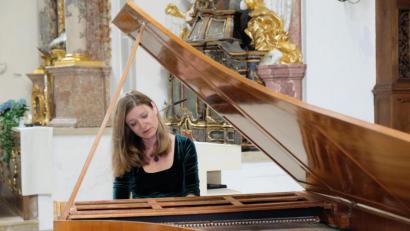 Bild: do
Nach langer "Corona-Durststrecke" genoss das Publikum in der Klosterkirche Speinshart "Musik aus Böhmen für Pianoforte" mit der tschechischen Künstlerin Alena Hönigová