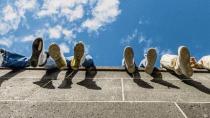 Symbolbild: Frank Rumpenhorst/dpa
Resiliente Digital Natives: Die „Generation Corona“ kann in der Arbeitswelt selbstbewusst auftreten.