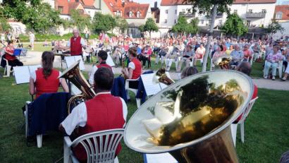 Bild: Stephan Huber
Der Musikverein Freudenberg spielte im Maltesergarten in Amberg.