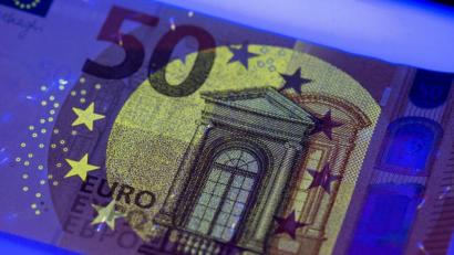 Archivbild: Boris Roessler
50 Euro im Jahr soll jeder Haushalt in Bayern als "Klimageld" erhalten - das ist zumindest die Forderung der SPD.