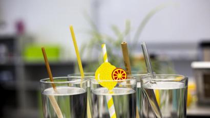 Bild: gld
Fünf Alternativen zu Plastik-Strohhalmen im Test.