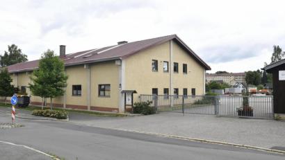 Bild: Petra Hartl
Der städtische Bauhof in Auerbach wird umgestaltet, wobei der Stadtrat auch die aktuelle Entwicklung bei den Kfz-Werkstätten in der Stadt im Auge behalten musste.