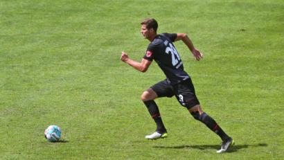 Bild: Karl-Josef Hildenbrand/dpa
In Bremen war er kaum am Ball, in Kiel hofft der Raigeringer Patrick Erras auf einen Neuanfang.