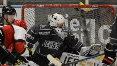 Archivbild: Andreas Brückmann
Oliver Engmann bleibt ein Löwe. Der Torhüter verlängerte seinen Vertrag beim ERSC Amberg..