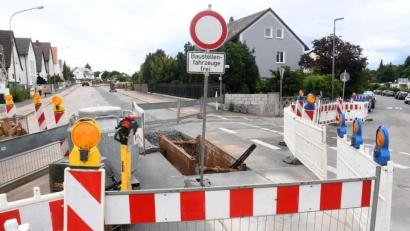 Bild: Gabi Schönberger
Stadtauswärts wird die Mooslohstraße mit der Einmündung zum Merklsteig bis auf Höhe Prößlstraße komplett gesperrt.