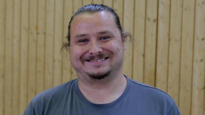 Bild: do
Gutachter Tobias Sluka stellt die Ergebnisse der Schadstoffuntersuchungen und der Raumluftmessungen in den Schulgebäuden und im Elisabethenheim vor.