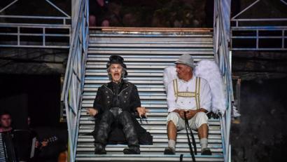 Bild: Florian Miedl/Luisenburg- Festspiele
Eisi Gulp (links) und Michael Vogtmann überzeugten als Boandl und Brandner.