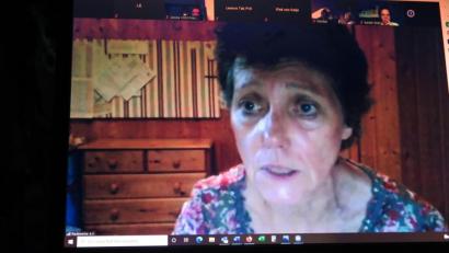 Screenshot: jzk
„Zeigen Sie dem Partner ihre Bereitschaft zur Versöhnung“, riet Martina Lösel den Paaren bei ihrem Online-Vortrag.