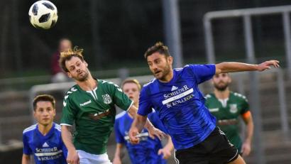 Bild: A. Schwarzmeier
Das schmerzt den Bezirksligisten SpVgg SV Weiden II: Der beste Torjäger Chousein Chousein (rechts) zählt, wie schon teilweise in der Vorsaison, künftig fix zum Landesliga-Kader der Weidener "Ersten".