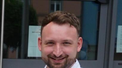 Bild: dob
Alexander Neuber ist mit 24 Jahren der bisher jüngste Standesbeamte in der Stadtgeschichte von Vohenstrauß.