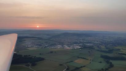 Bild:  Philipp Luyken, LSG Amberg/(luf)
Der Sonnenaufgang um 5 Uhr morgens über Amberg.