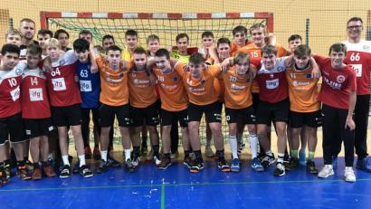 Bild: HC Sulzbach/exb
Die Spieler aus Pilsen und Sulzbach kennen sich von einem gemeinsamen Trainingstag in Pilsen im September 2020, bei dem die Idee für das Projekt entstanden ist.